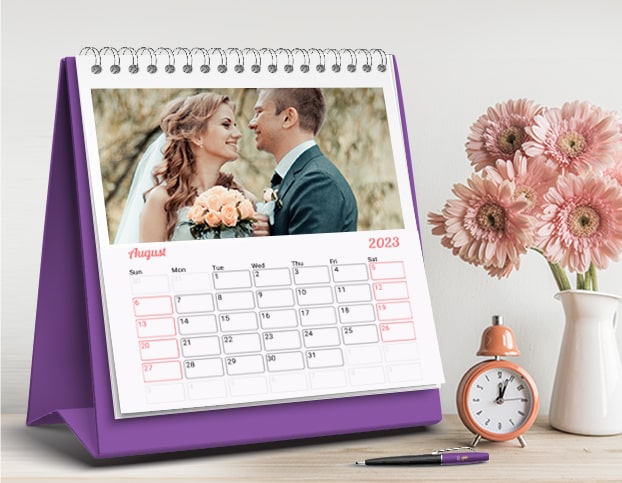 Wedding photo printed on desk calendar